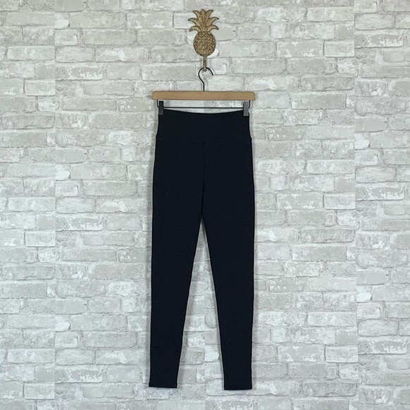 NEW Assets by Spanx Black Ponte Shaping Leggings - Picture 6 of 6